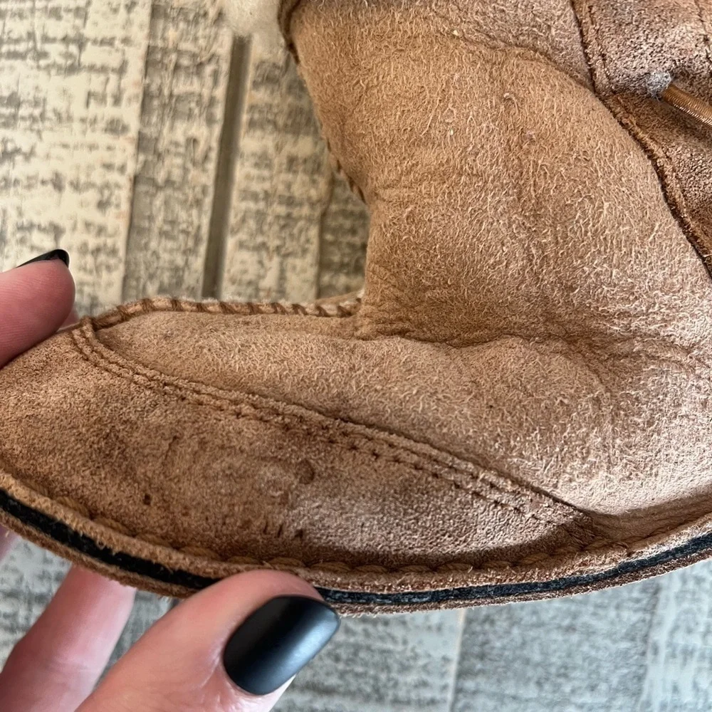 UGG Australia Toddler Boots size: Medium